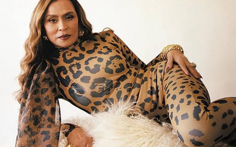 Tina Knowles celebra mães negras e matriarcado em autobiografia<br>