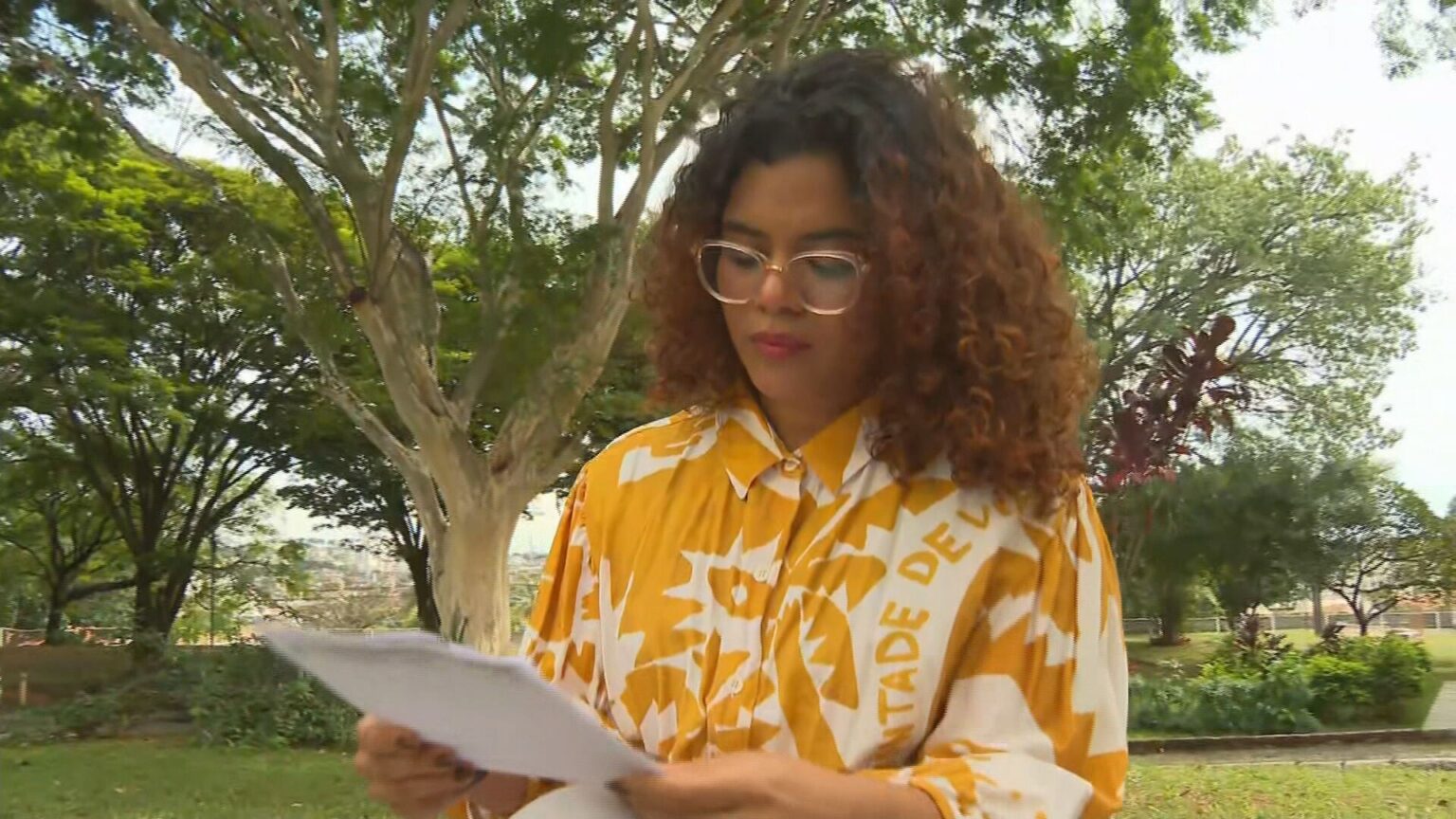 Publicitária negra é retirada de cafeteria em BH e denuncia discriminação