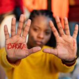 Aluna negra de 11 anos tem ataque de pânico no DF após racismo