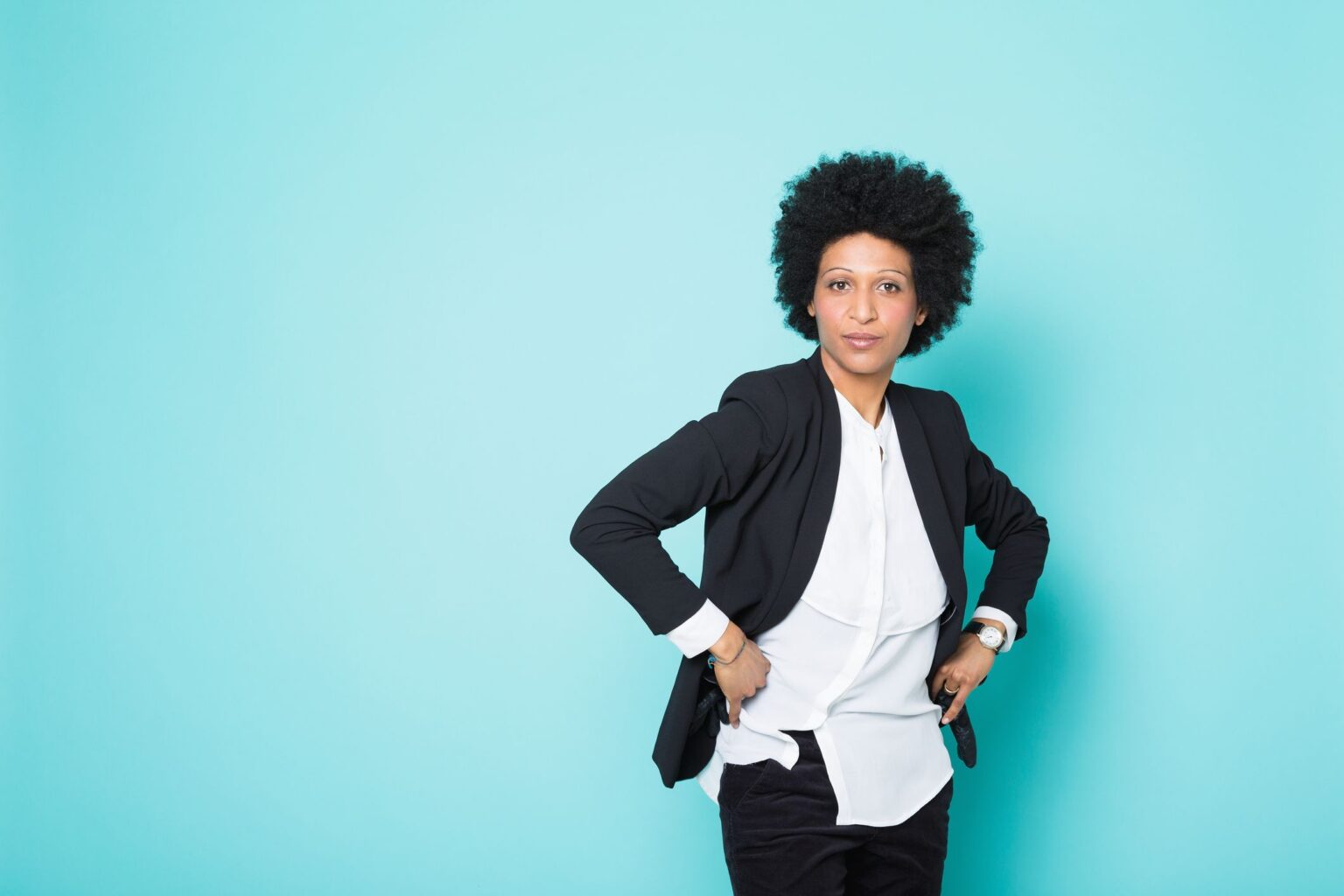 Liderança negra feminina e o apagamento simbólico: até quando teremos que provar o que já somos?
