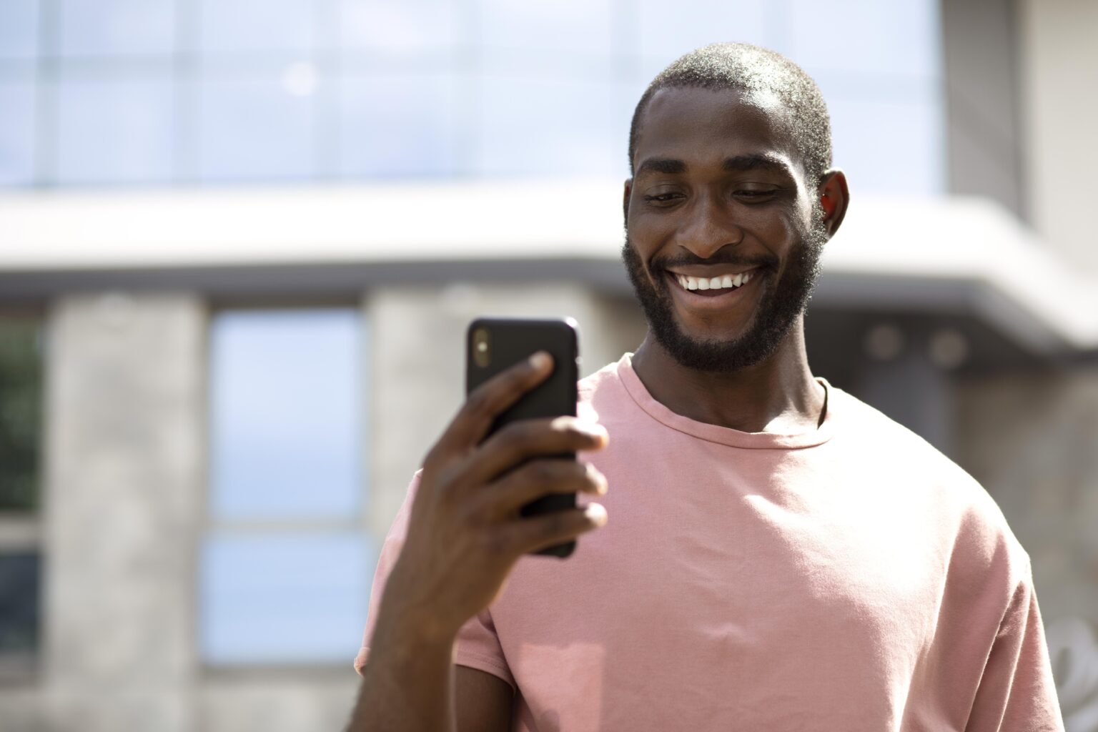Em Macaé, Disque Racismo se reinventa no WhatsApp para dar voz e proteção às vítimas