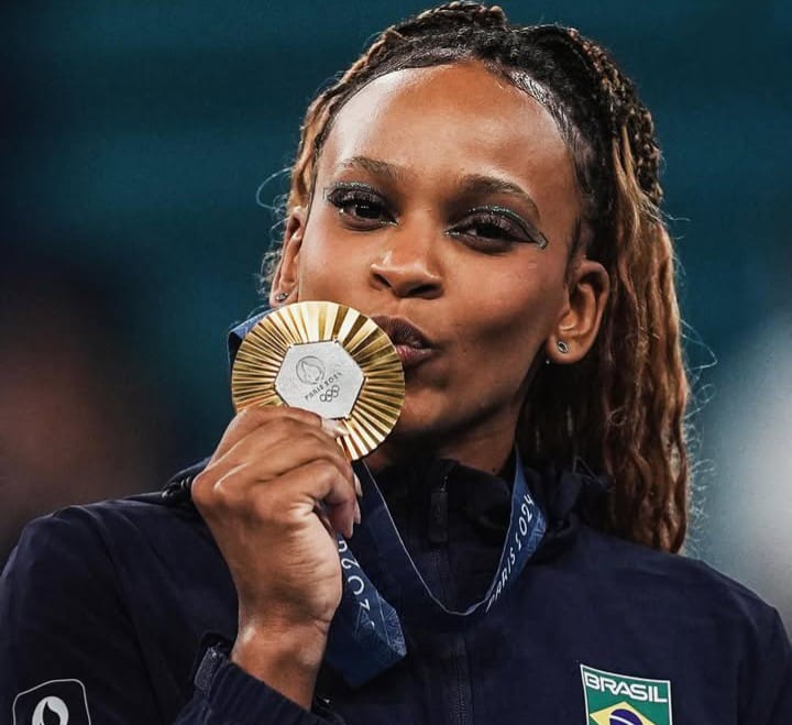 Rebeca Andrade anuncia adeus a modalidade solo para focar em outras provas da ginástica