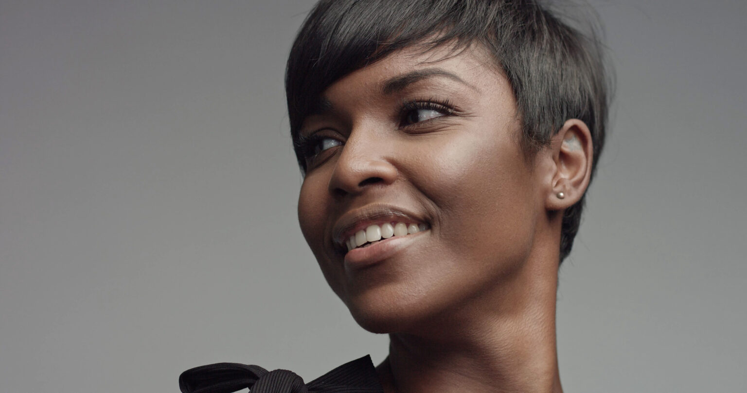 Oportunidades para mulheres negras e indígenas na liderança no mundo corporativo