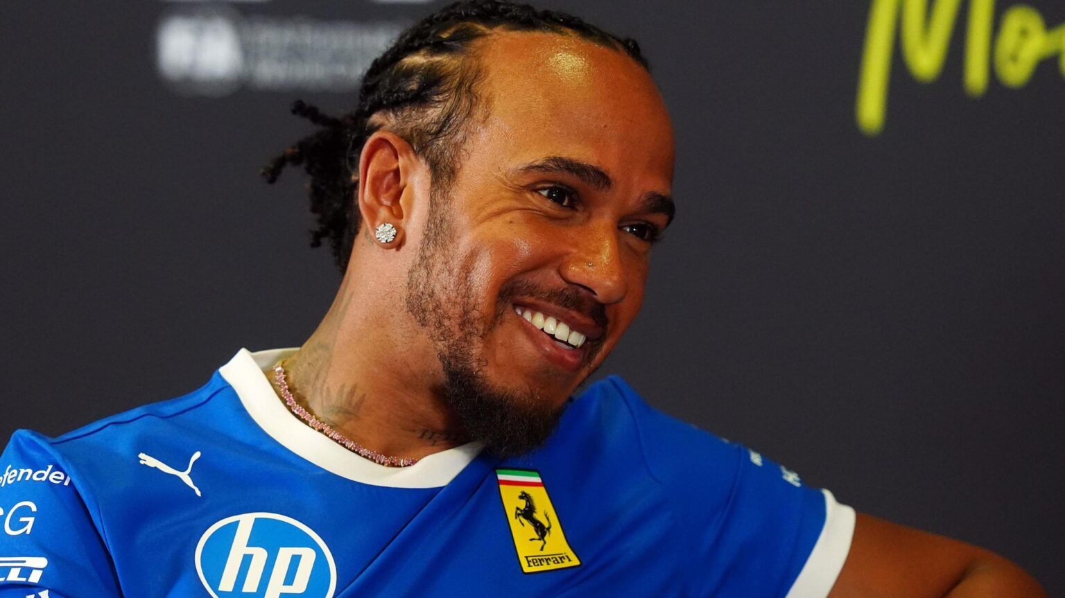 Entre frustração e esperança: Hamilton vê evolução, mas descarta pódio no curto prazo