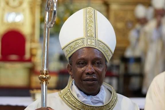 Salvador testemunha a ordenação do primeiro bispo negro da cidade