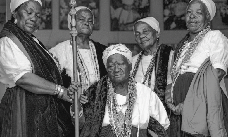 Quando a fotografia vira espelho da ancestralidade: “Olhar Negro, Negro Olhar”
