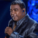Raça Negra e convidados agitam show gratuito em São Paulo