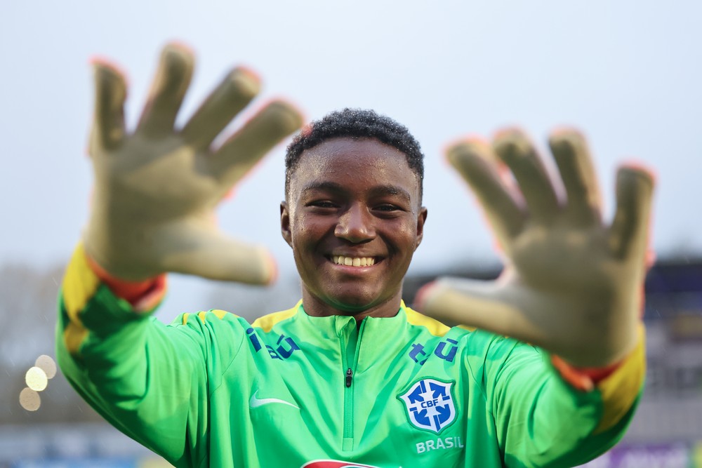Entre bandeiras e pertencimento: Thaís Lima, a nova promessa do gol brasileiro
