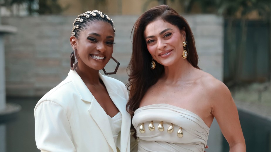 O reencontro emocionante de Érika Januza e Juliana Paes na Viradouro