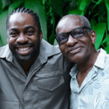 Entre conselhos e abraços, Lázaro Ramos celebrou o homem que o ensinou a amar