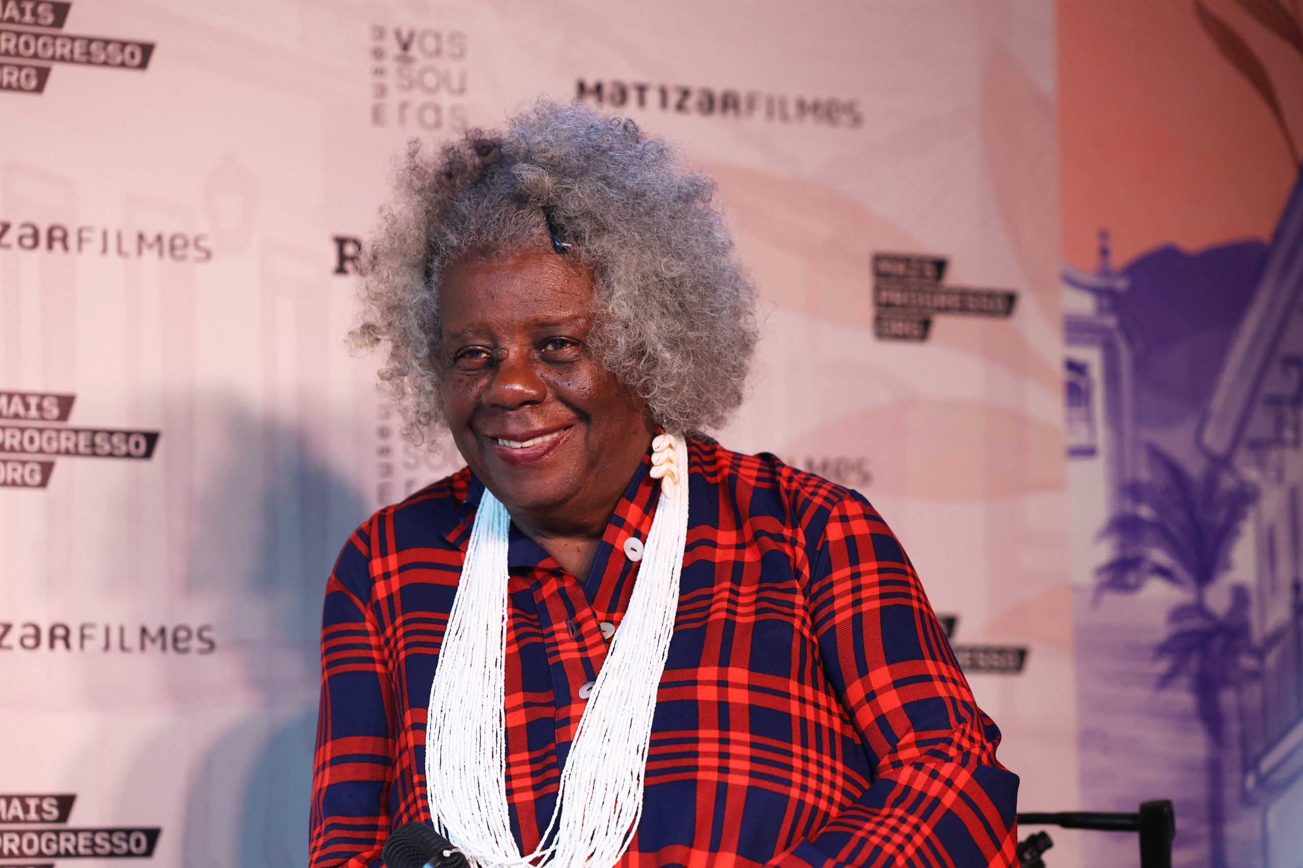 Conceição Evaristo lança livro e debate literatura negra em BH