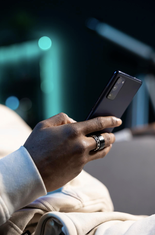 Deputados negros denunciam mensagens racistas na França