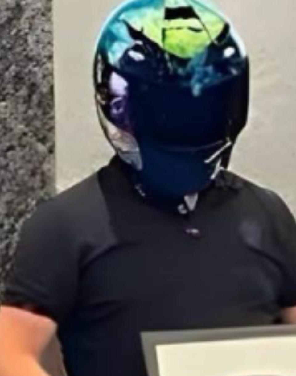 Garagem de R$ 500 milhões: o Brasil escancarado entre o capacete do luxo e a cor da pobreza